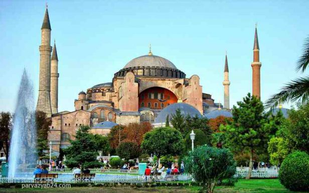 مسجد ایا صوفیه-مکان های دیدنی استانبول-پروازیاب24